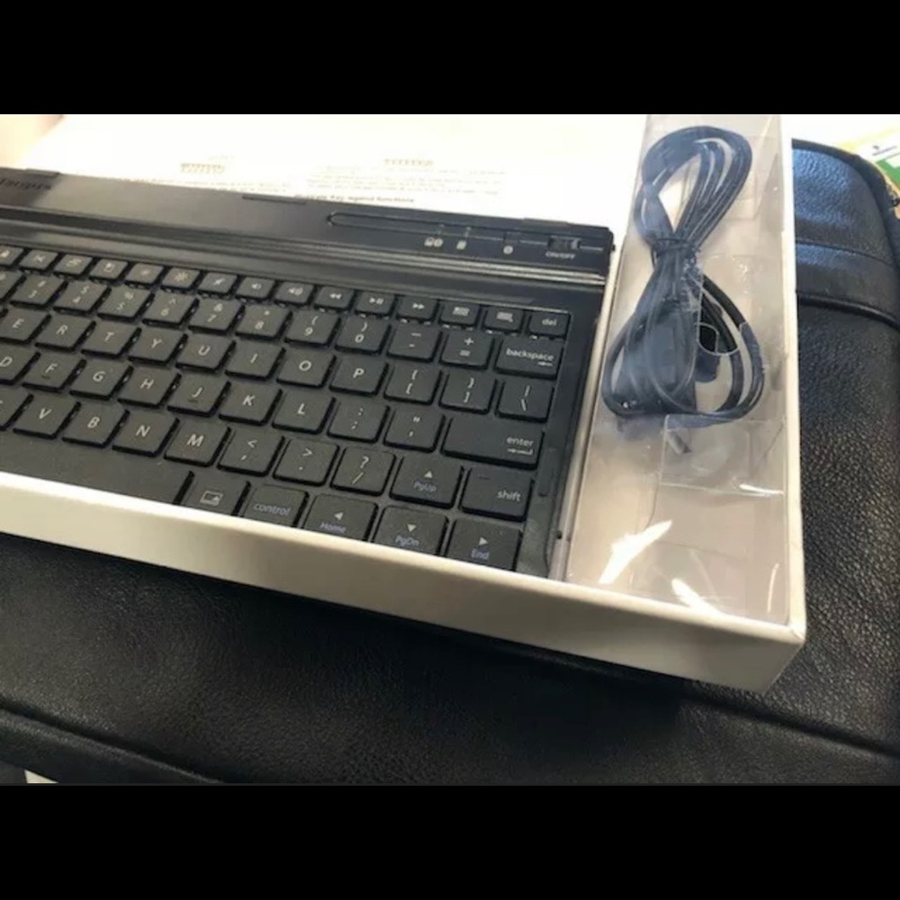 Targus Universal Bluetooth Keyboard Android/Apple - Picture 3 of 5